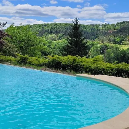 La Lezardiere, Maison Avec Piscine 펜션 *