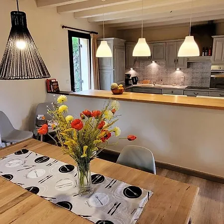 La Lezardiere, Maison Avec Piscine *